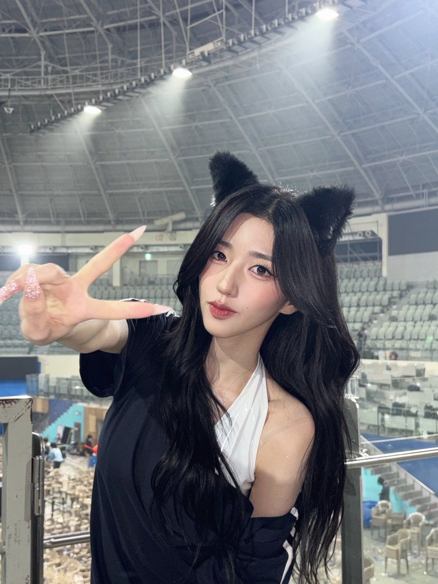 gapyeonghaus's tweet photo. [261011]
#tripleS Sohyun COSMO Room update 🐺

#SoHyun #소현 #박소현 #ソヒョン https://t.co/ZTY4Kx1QDa