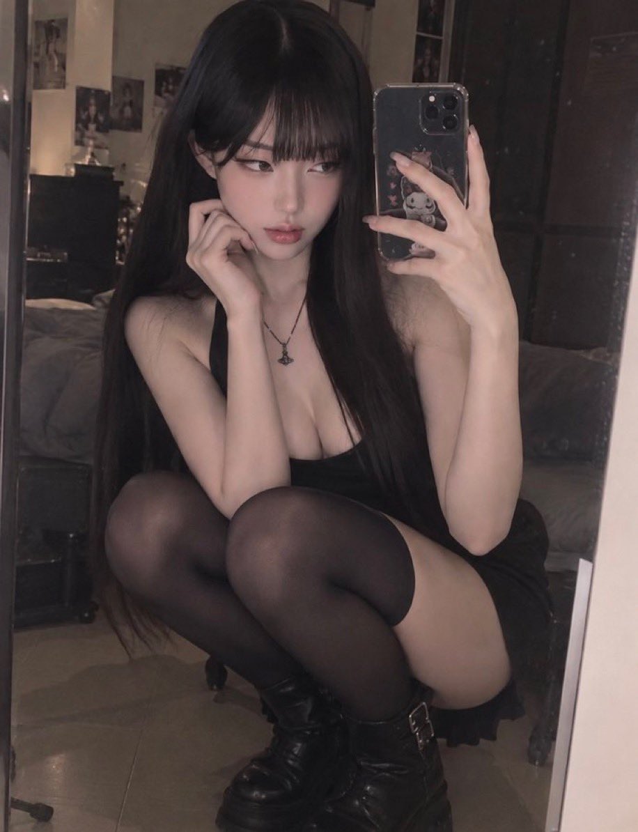 FlashBould1qlu's tweet photo. 有人想锐评一下我16的福嘛 🥹       

看完不许瞎说，赶紧看，   

流言 2，，我真秒发！🙋 https://t.co/BvVqJ18fPC