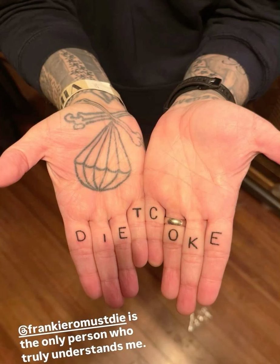 meowing_deer's tweet photo. okay i feel bad for slandering frank's tattoos so here's my four favorite ones of his in no particular order: 360 tramp stamp, hopeless romantic, crown of thorns, and diet coke ❤️😇 https://t.co/faY3q5ORQ5