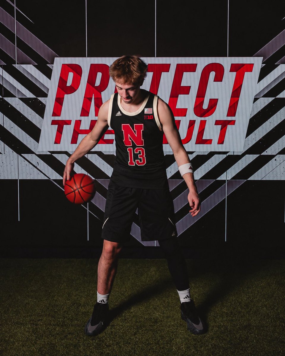 TySchlagel's tweet photo. Had a great time on my official visit to @HuskerMBB. Can’t wait till I can play in this jersey! #GBR #Committed https://t.co/KwIL3AmzHH