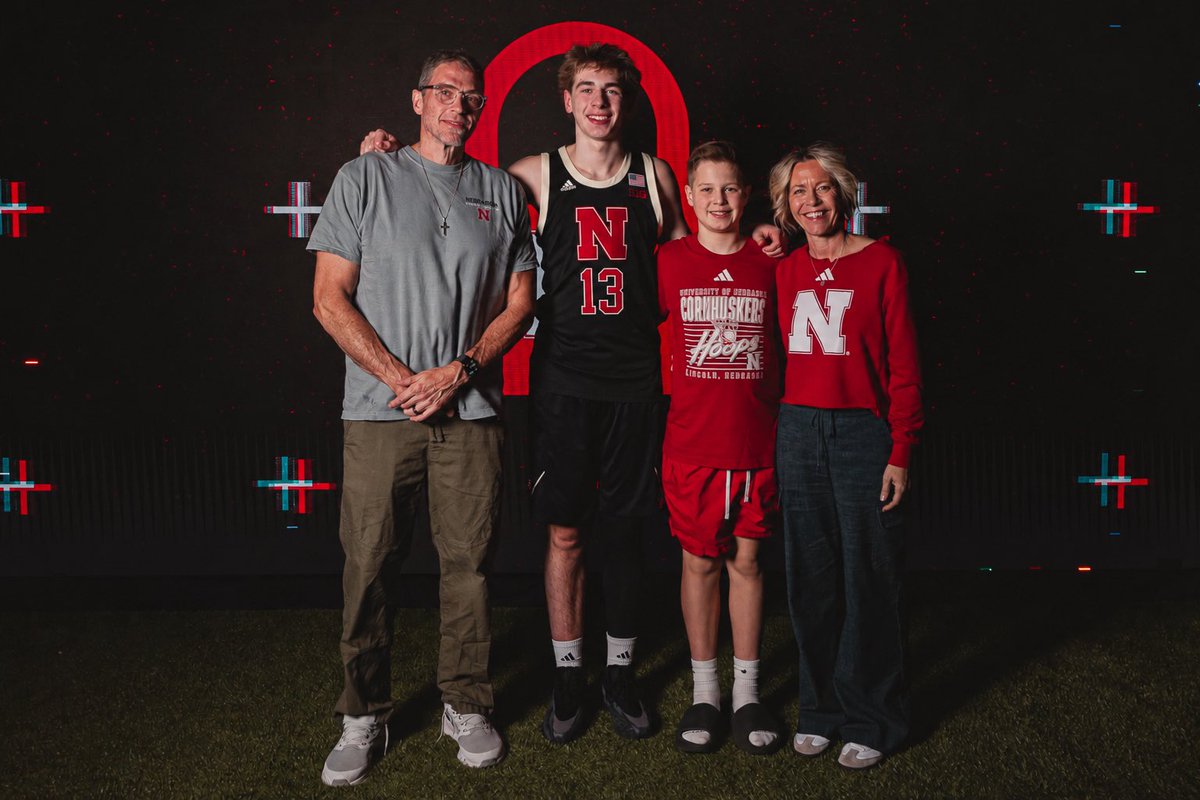 TySchlagel's tweet photo. Had a great time on my official visit to @HuskerMBB. Can’t wait till I can play in this jersey! #GBR #Committed https://t.co/KwIL3AmzHH