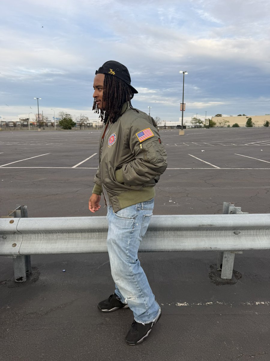 dierichcetti's tweet photo. not even a retro type nigga lol https://t.co/5hd0JsUqSE