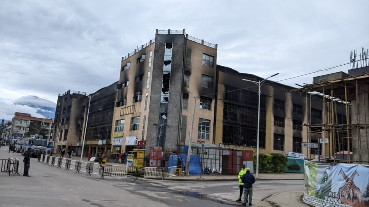 JCNdayishimye's tweet photo. Damage caused by the fire that engulfed #GOICO Market in #Musanze is estimated at more than 30 billion Frw, the Governor of Northern Province has told @rbarwanda in an exclusive interview, citing preliminary assessments.

#RBANews https://t.co/goOt5gU7An
