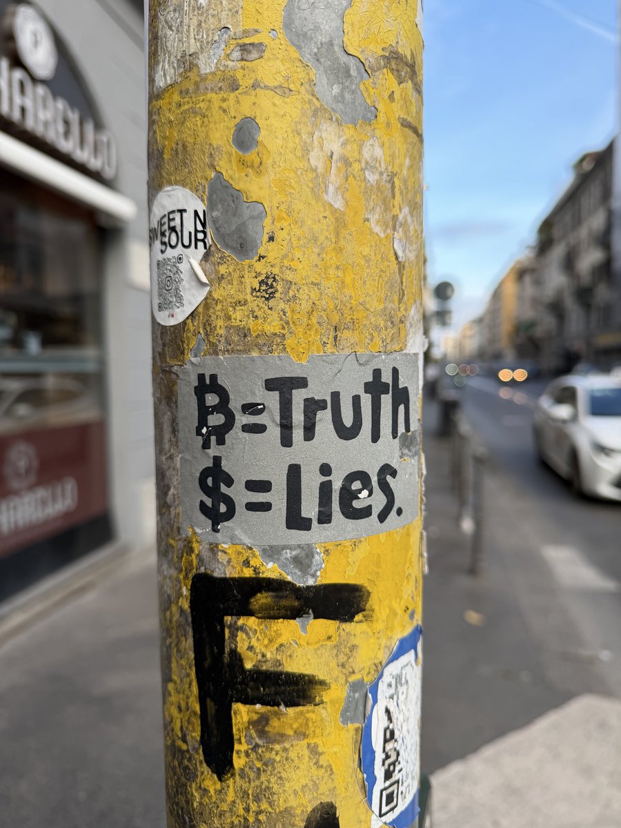 Laurastacksats's tweet photo. Who put this in Milan https://t.co/Y8hAhPoRxR