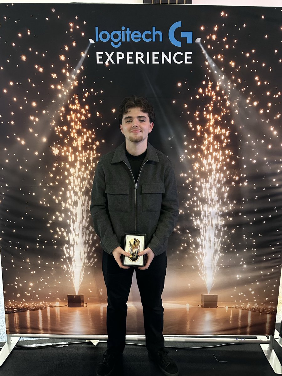 antoniodbo's tweet photo. 1st at @LogitechGDE Superstrike tournament in Berlin 

Had an amazing time‼️
Was great to meet @Vicotryona @FrayFN @BIGCLANgg 

Shoutout to my friends 🤞🏻 https://t.co/crPV4NphNz