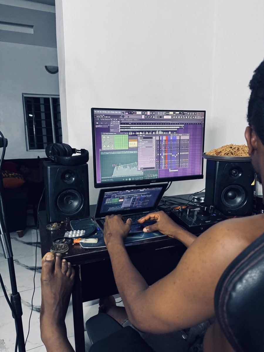 OkeDWave's tweet photo. 👀 https://t.co/fMXcMbUrZP