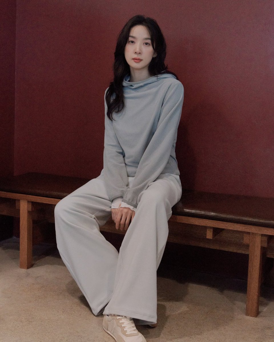 chungaholic1029's tweet photo. 【261011 #front2line_kr Instagram Post】
#이청아 #李清娥 #LeeChungAh https://t.co/O1dapHwTJv