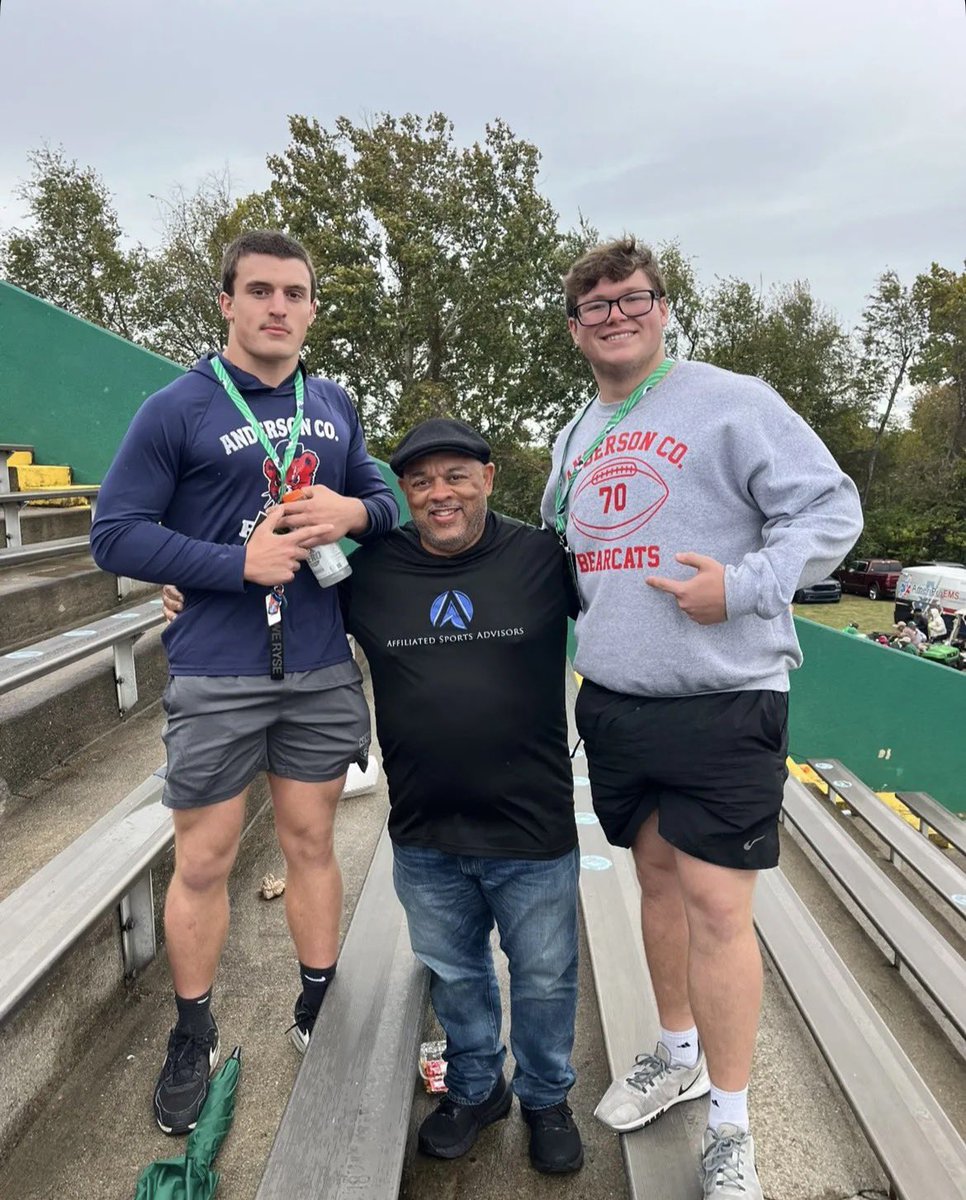 ClaytonStratto3's tweet photo. Had a great time at @KYSUFB ! Got to see my guy @KYFUTURESTARS ! @Steve_Wallace_2 @trevor_vines @coachfoley1 @F_Huggins80 @EliMcCann11ac @EliTibbles @LippertScouting @FFBallAllDay @Bryan_Ault @PrepRedzoneKY @KeganCabbell https://t.co/lQ3mUGiBnc