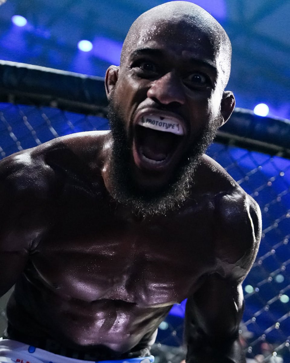 KSW_MMA's tweet photo. So good to see Wilson back in KSW! 🔥 
What a comeback! 💪

XTB #KSW122 https://t.co/ALQhPoQPsL