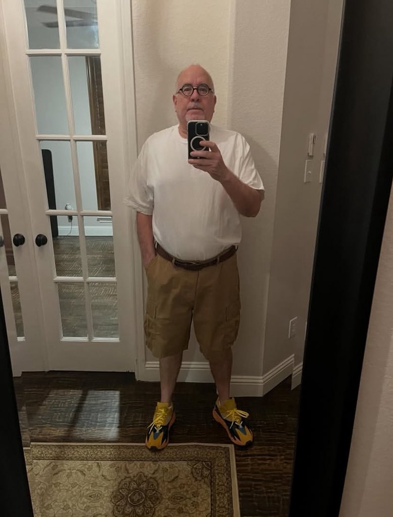 Adam03838's tweet photo. Pay for photos of feet and a custom videos, real sellers 🦶 should DM???

#buyingcontent #feetbuyer https://t.co/5wvi0AcDT5