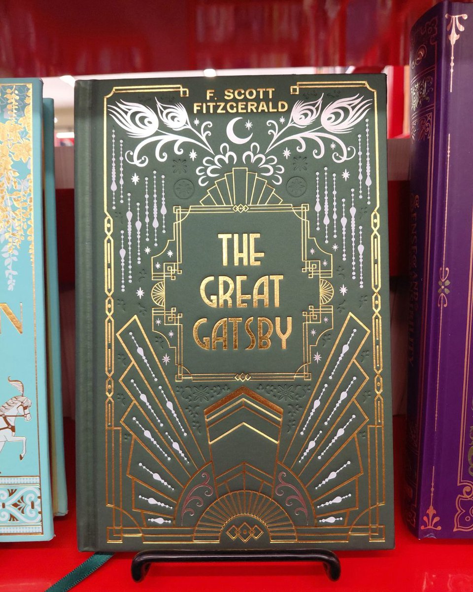 bookmans's tweet photo. Classic doesn't mean boring — it means it stood the test of time for a reason. 📖 ✒️🕰️

Our classics section never goes out of style. From white wales to shining green lights, these timeless stories keep us coming back again and again. 

#BookmansFinds #LiteraryClassics https://t.co/Kg6wx5K0Uc