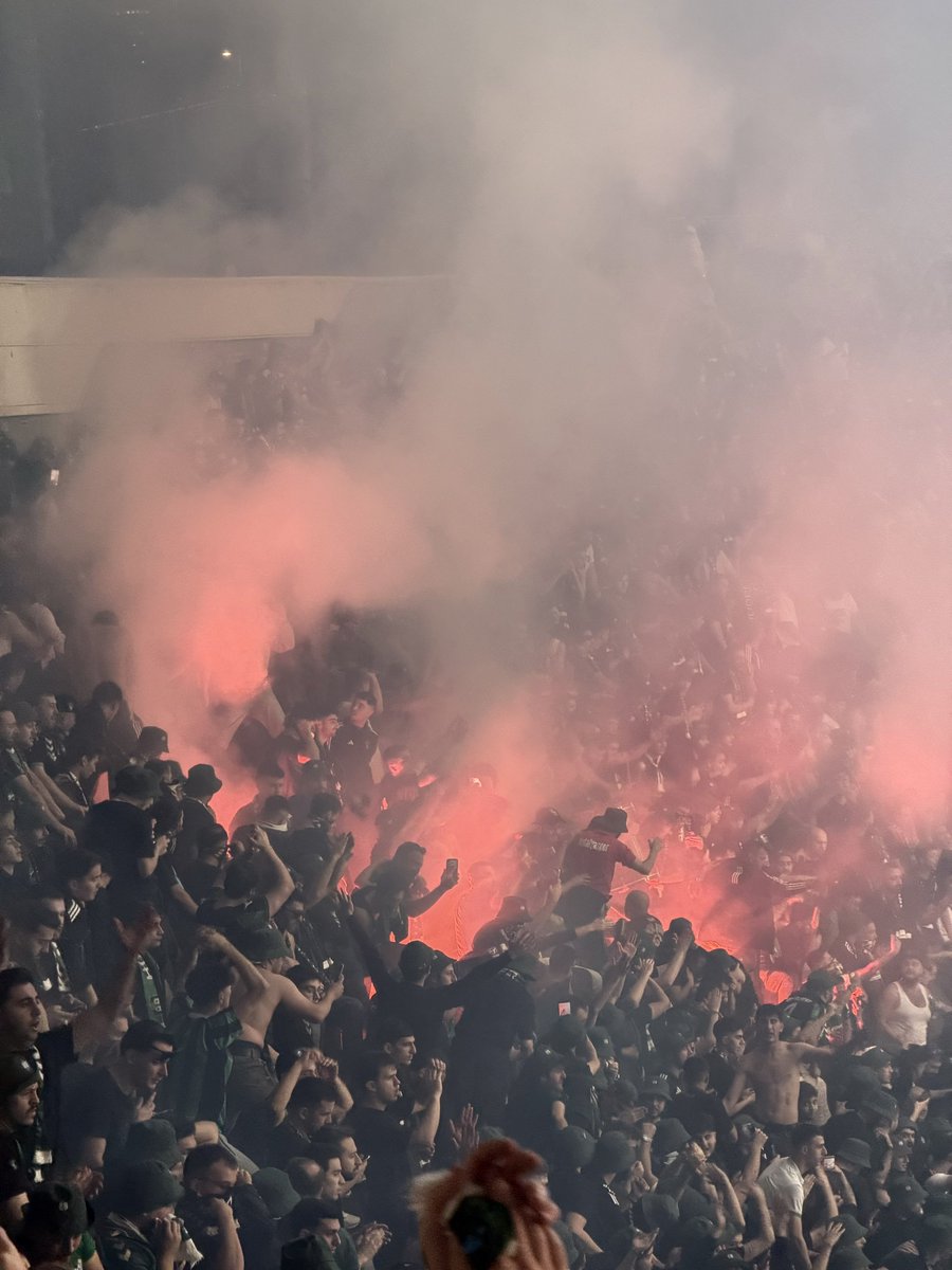 hodrimeydan's tweet photo. Vazgeçmeyiz asla senden! https://t.co/lcE7R5qWOY