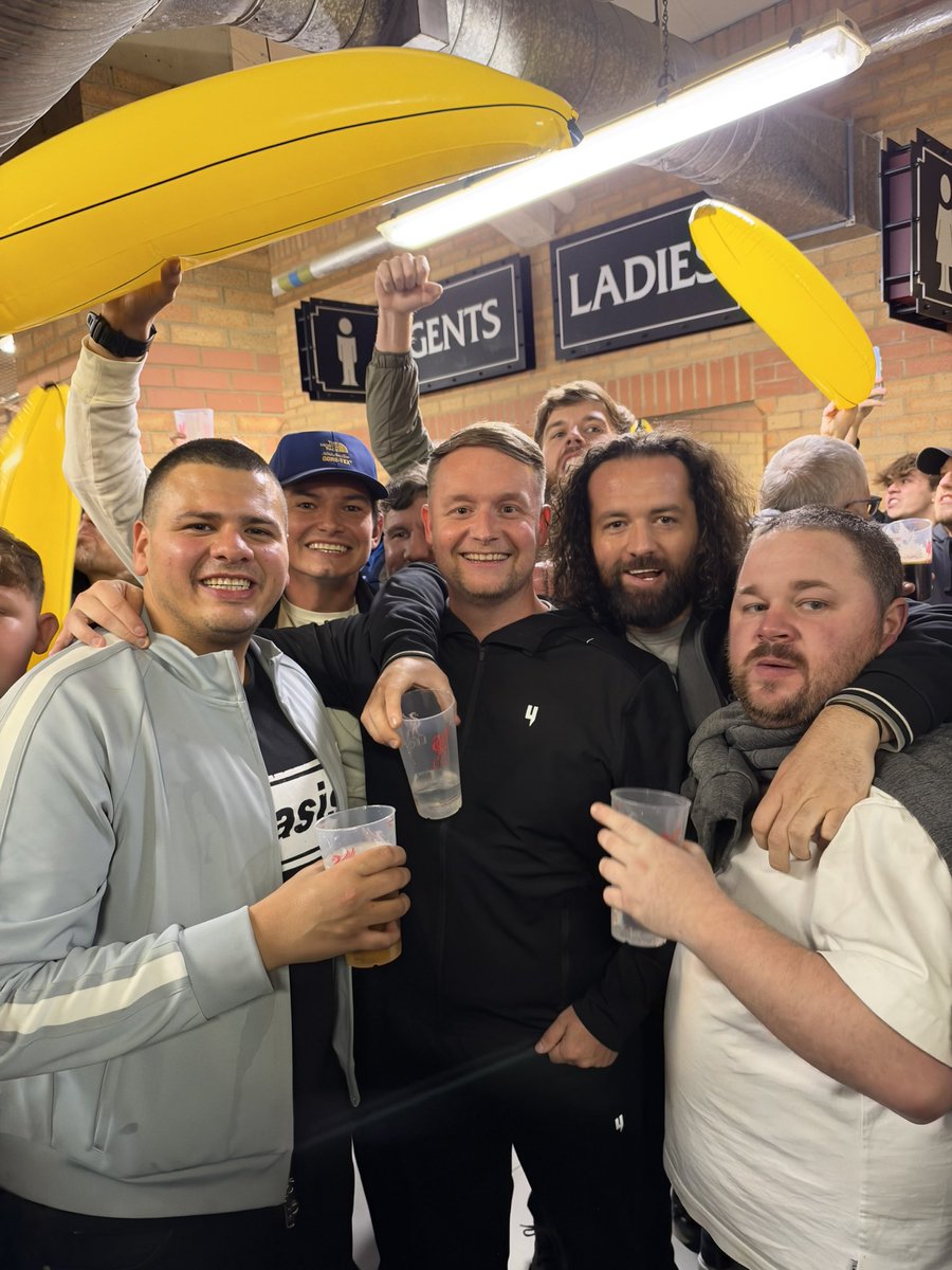 halle2004's tweet photo. Away days don’t get much better than that 👌🏻💙🍺⚽️🏆 up the blues 
#mcfc #fyp #premierleague https://t.co/Qz4nLWnTrk