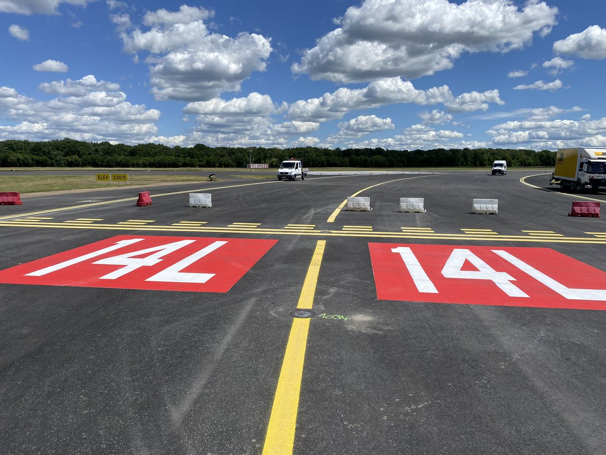 ac_bauplanung's tweet photo. Bauleitung, Architektur &amp; mehr. Projekte Flughafen Köln/Bonn, Neubau einer Frachthalle. 

✈️ 🛫🔝 #referenzen #architektur #bauleitung #airport #acprojekte https://t.co/TpXY1LP51g
