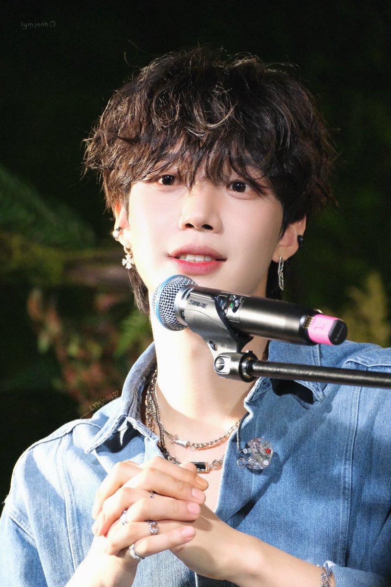 lymjoah's tweet photo. 261011 숲세권 라이브 공연 HD

🍃𓂃𓈒𓏸 ☁️ 𓂃𓈒𓏸 🌿🕊️

@LYM_offcl 
#임영민 #영민 #LIMYOUNGMIN
#林煐岷 #イムヨンミン 
#อิมยองมิน #임영민_사랑해 https://t.co/dHx9E2FWSO