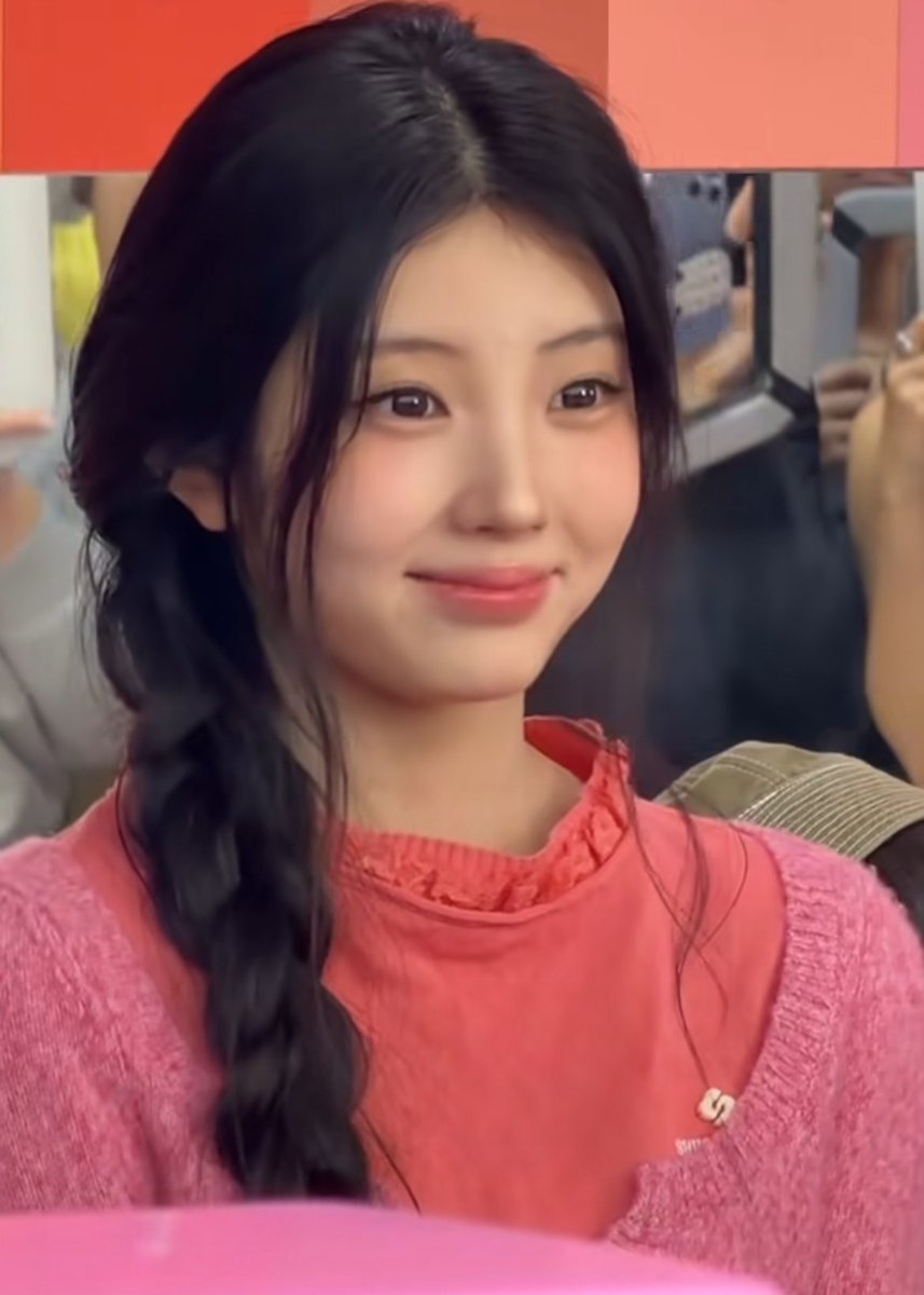 nozelism's tweet photo. Dia tu knp imut bgt ya njir kek boneka https://t.co/gyamtqITui