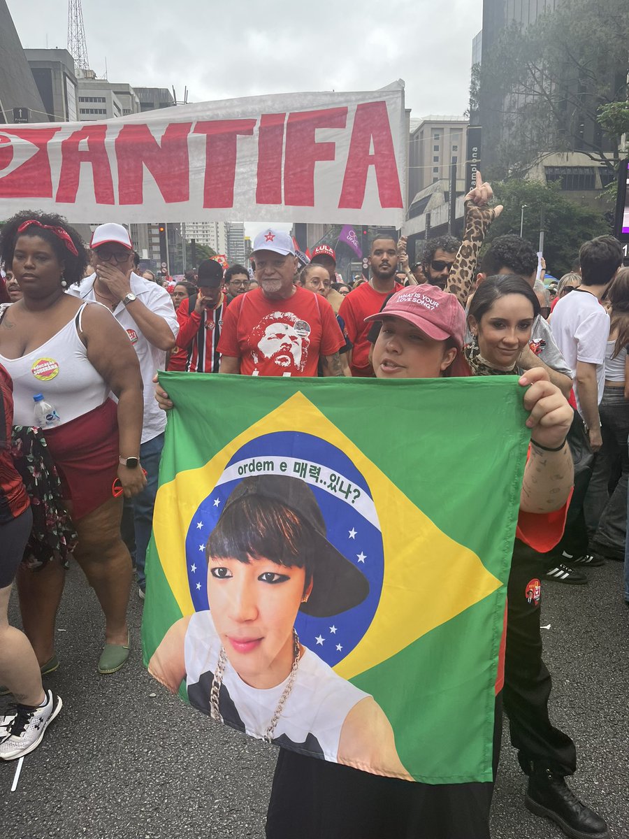 jksrep's tweet photo. ARMYS COM LULA https://t.co/bB8oaHGnvC