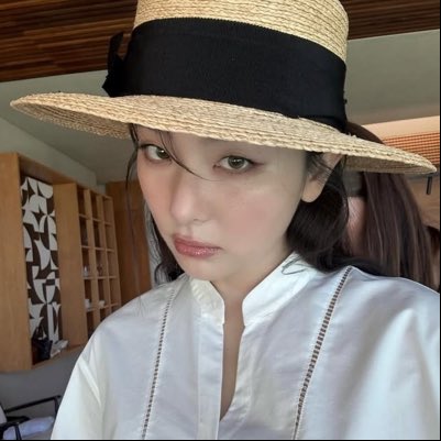 Pe_DePimenta's tweet photo. Seulgi Lula da Silva
⭐️⭐️⭐️⭐️⭐️⭐️⭐️⭐️⭐️

#NovaFotoDePerfil https://t.co/KkDhlqQ0Mb