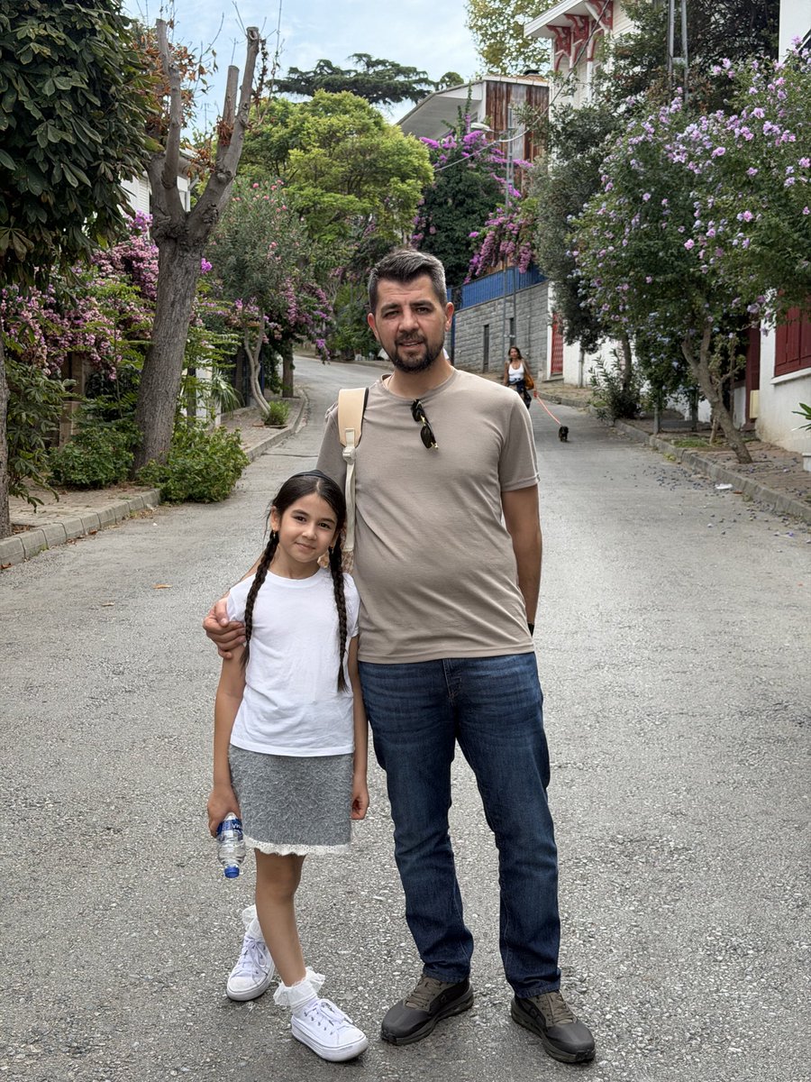 aunuvar's tweet photo. #11EkimDünyaKızÇocuklarıGünü ❤️🤲 https://t.co/7p9rh5phNL