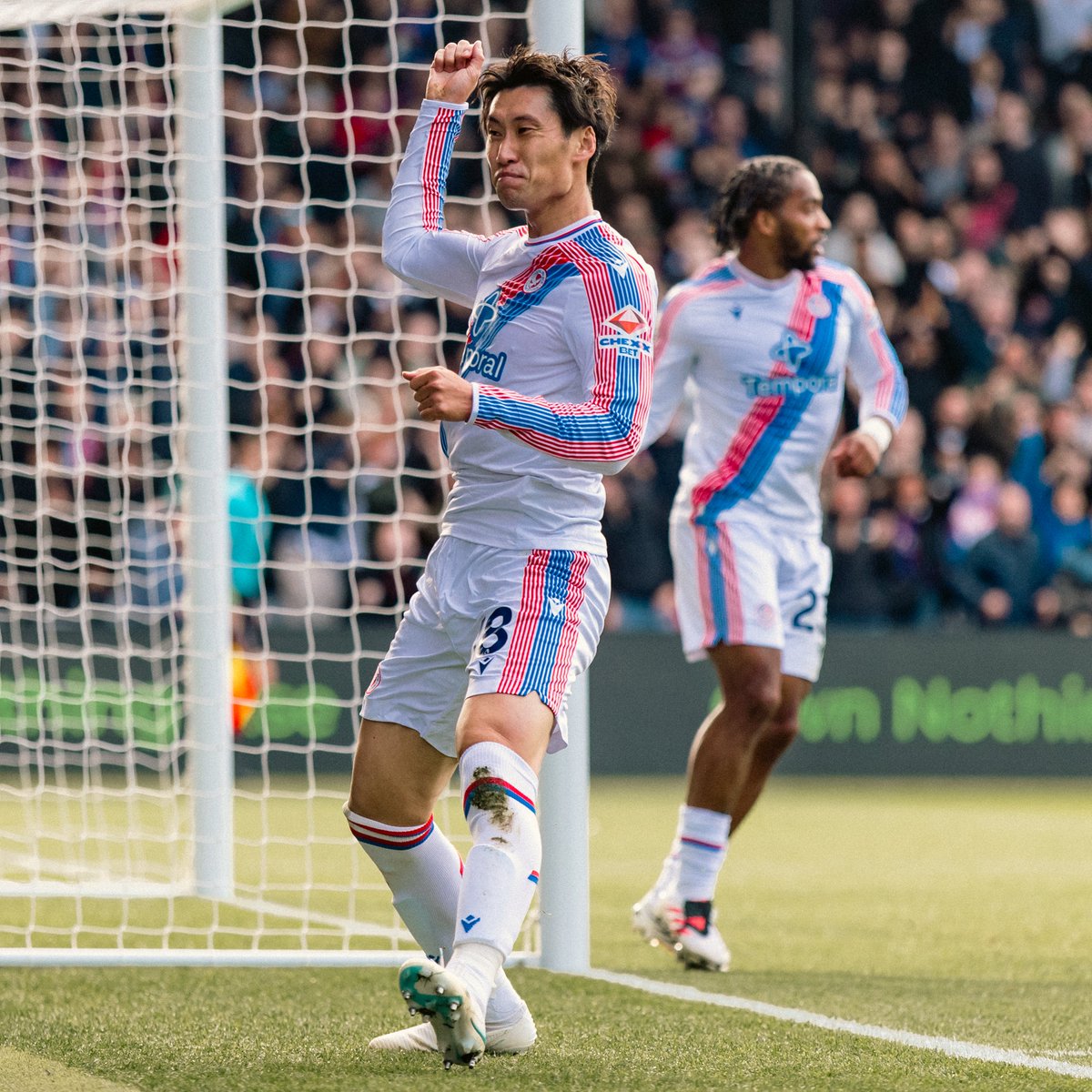 CPFC's tweet photo. A first @premierleague goal for Daichi 🇯🇵 https://t.co/XNHnVlZslW