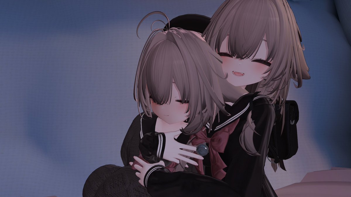 ririgonchan0215's tweet photo. 寝返り https://t.co/fjKNoKjUyN