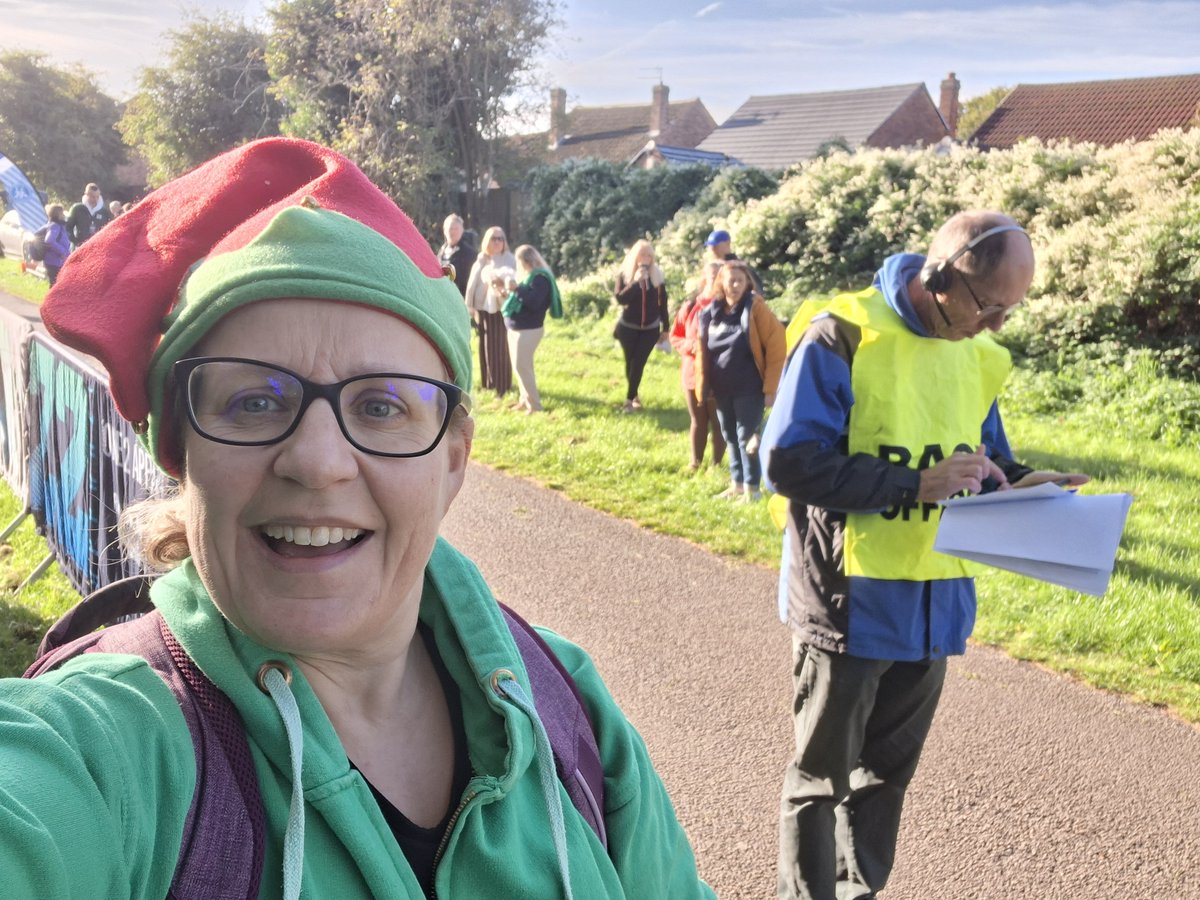 jennyhotchkiss's tweet photo. Just some walking again this week along with some gym cycling! Also been out and about promoting the Mental Elf Festive Fun Run, 29th November at Elvaston Castle. Timed 10k and 5k options! ❤️💚❤️💚 https://t.co/l0fGpgjckm 9 walks, YTD 807.3 #NHS1000miles @UKRunChat https://t.co/S2GssjC6oW