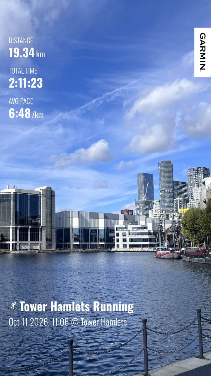 AshleyBurton_13's tweet photo. The long run across Regents Canal and the river Thames. Passing Canary Wharf and ending up somewhere in the Isle of Dogs. I intended for 10 ended up doing 12 miles happy with that. Easier than last week. #longrun #Justdoitsunday #ukrunchat #runchat #marathontraining https://t.co/9xKqP1uciT