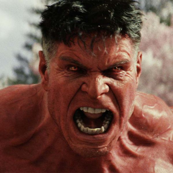 CortesViraisApp's tweet photo. ++ é #FAKE 🚨 
Flávio Bolsonaro não é o Hulk vermelho ⚠️ https://t.co/QoJwpcSqov