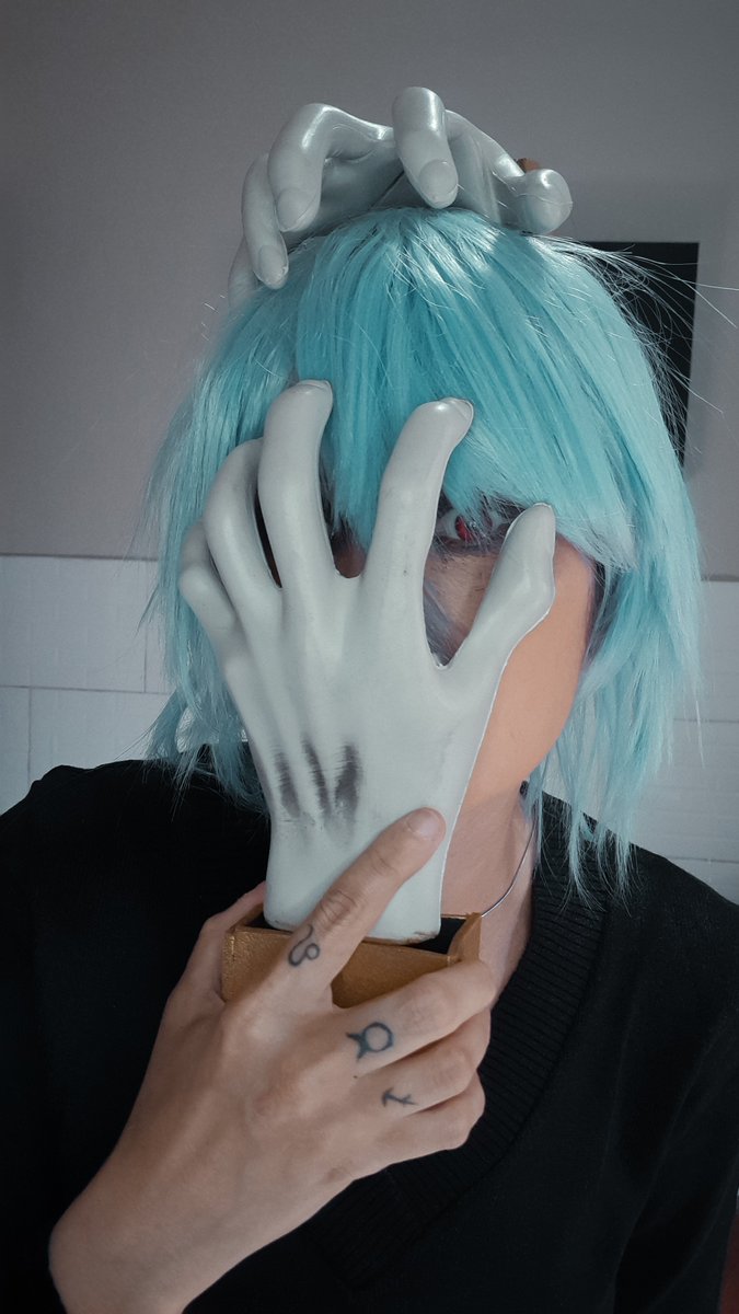 ochakocosplayer's tweet photo. "Destruir tudo faz parte de quem eu sou" 

#TomuraShigaraki #mha #mhacosplay https://t.co/VxfccA6UYD