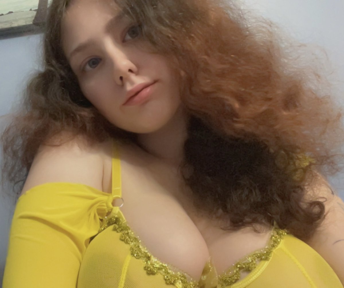 Klassylasssy's tweet photo. I love your eyes being on me 🥰🥰 https://t.co/iadSbqAiYb