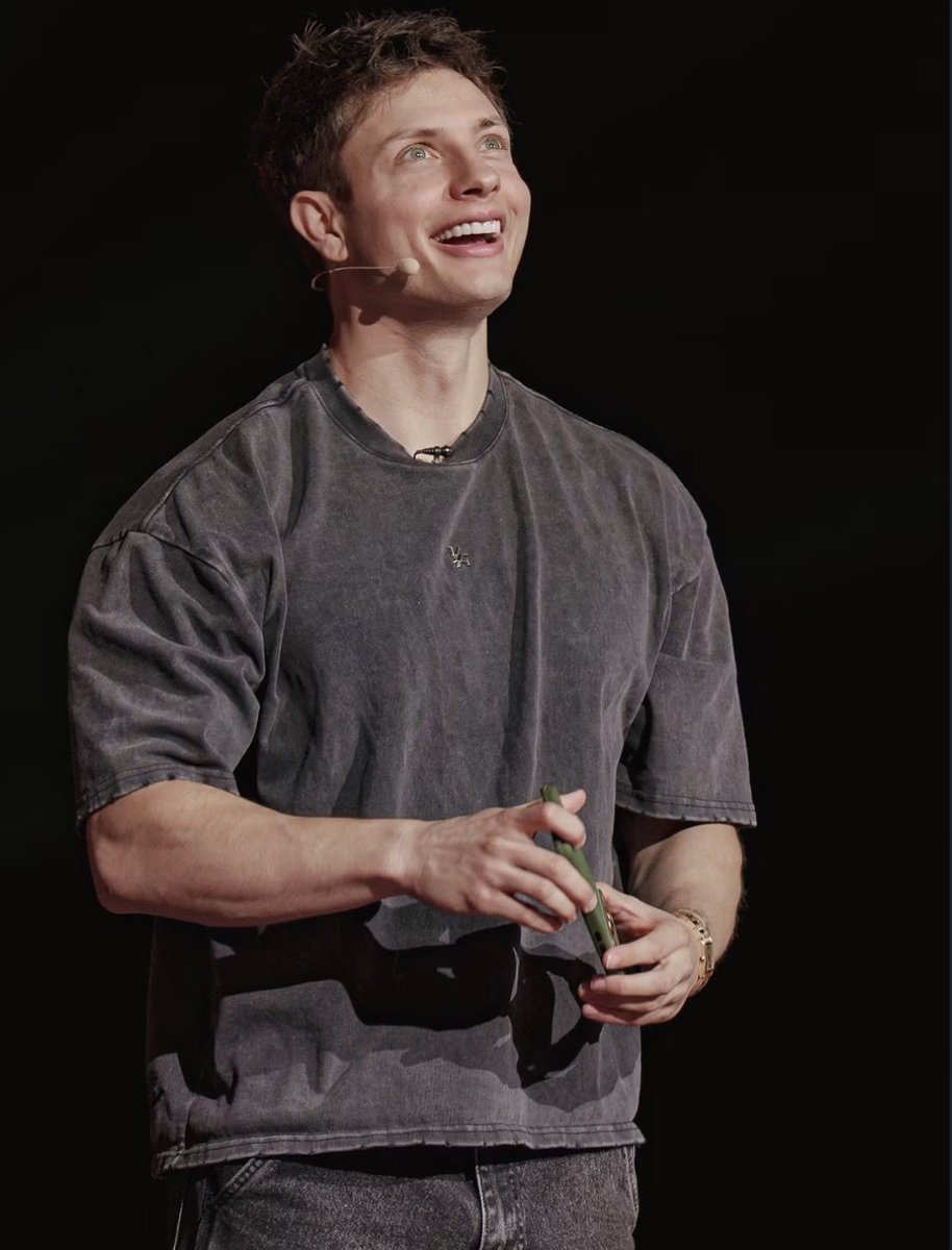 mattrife_wrote's tweet photo. Always wear a smile 😊 
#mattrife https://t.co/LQcSmdfeTV