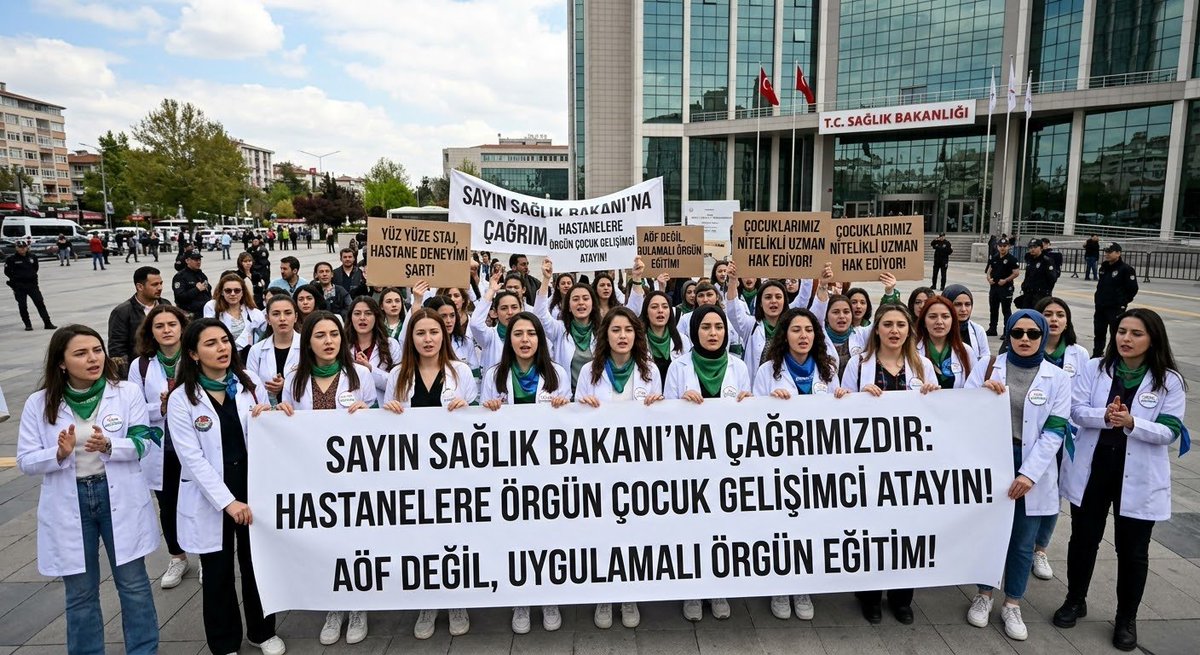sevda566480's tweet photo. Teoriden ibaret eğitimlerle sağlık hizmeti yürütülemez. Çocuk gelişiminde örgün lisans şartı, nitelikli bir geleceğin teminatıdır! #SagliktaOrgunGelisimci
#SagliktaOrgunGelisimci https://t.co/FkbQdaa66X
