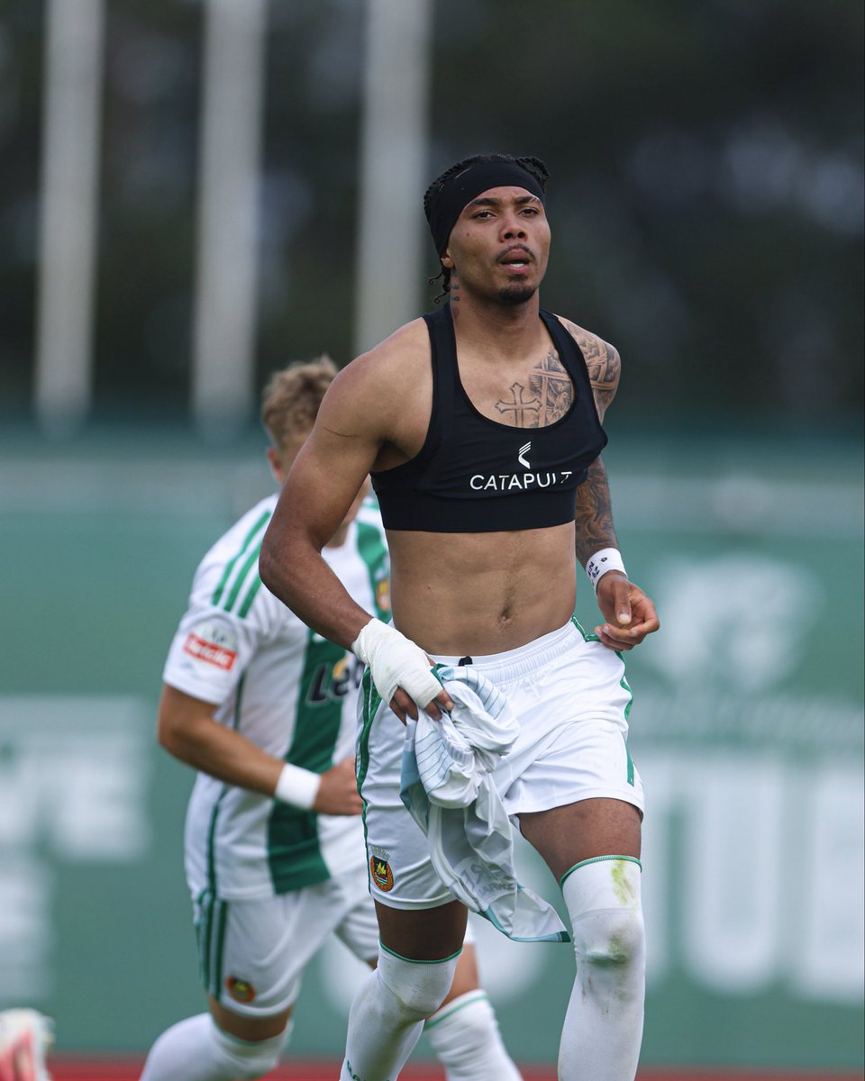 RioAve_FC's tweet photo. As 📸 do #RAFCCDN. 

#HonrarAHistória #LigaPortugalBetclic https://t.co/6ehVMUzANn