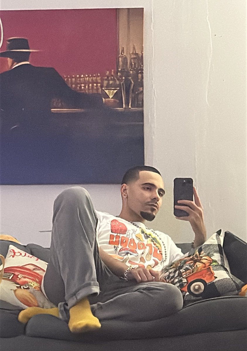 justin_time0's tweet photo. Bye bye beard https://t.co/2NfpbHadJE