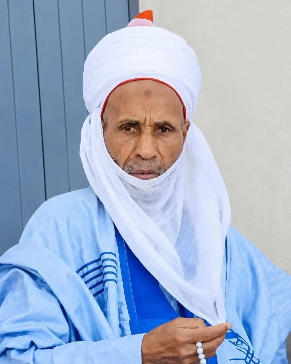 masarautarkano's tweet photo. INNA LILLAHI WA INNA ILAIHI RAJI’UN

Masarautar Kano ta yi alhinin rasuwar Alhaji Ibrahim Sani Gaya, Uban Doman Kano kuma Hakimin Takai, yana da shekaru 80.

Za a yi jana’izarsa gobe Litinin da ƙarfe 9:00 na safe a gidansa da ke Gaya. https://t.co/mzbf5nNAjq