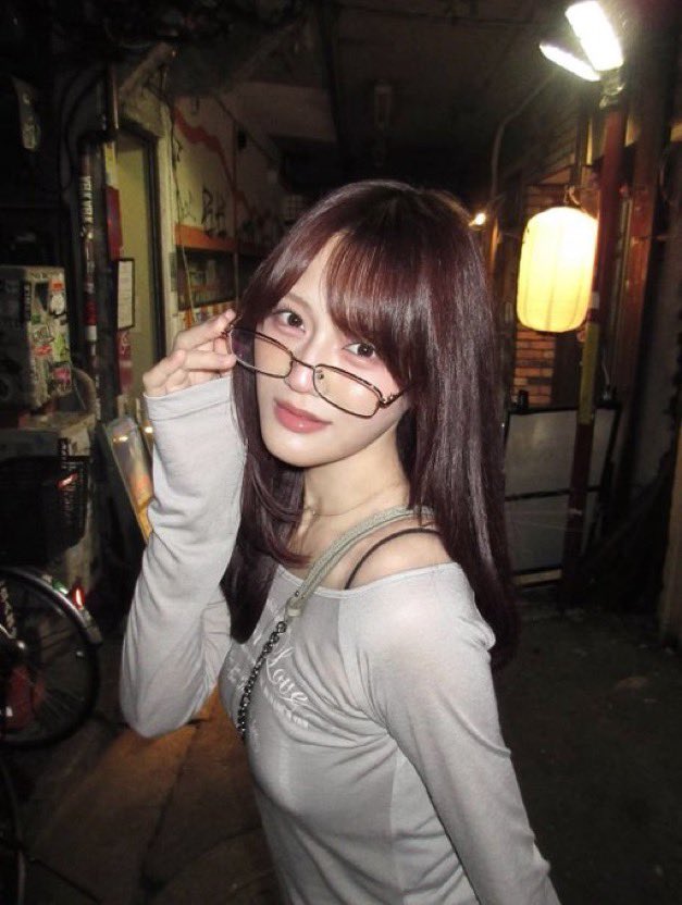 6polod9's tweet photo. 貼り合いしよ〜❤︎
瞬殺してやるから、やりたいルールと受けたい罰持ってdm来いよ❤︎
負けたがりの変態さんおいで？❤︎ 

#貼り合い
#オナペ
#防衛ゲーム
#比べ合い https://t.co/ldXKQ2y3e6