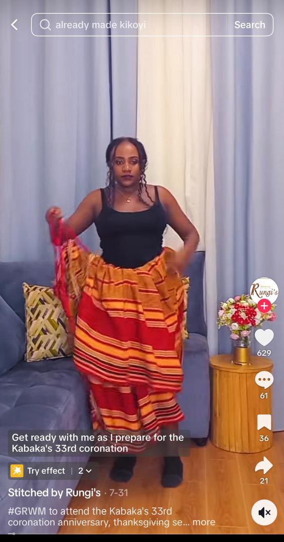 ibidunniOodua's tweet photo. Don’t be disingenuous. The girl literally said this is a modern take on her typical traditional Kikoye attire meaning she used Aso Ofi instead of typical Kikoye material. 
Frame 1 - the Ugandan girl in Aso Ofi 
Frame 2, 3, 4 - the typical Kikoye material https://t.co/Ctypr91T42