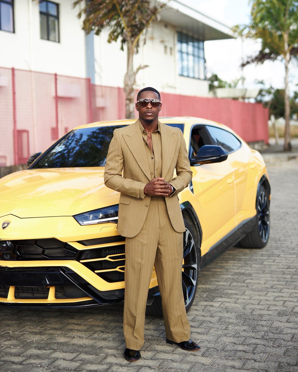 AragaStyleHub's tweet photo. What's your favorite look so far? 
Araga's been serving looks with his style! is time to pick a winner. @manlikearaga 

Kindly check the quote for the poll to vote!
#AragaStyle #SeyiAraga #Bbnaija https://t.co/8WBJgkZTKK
