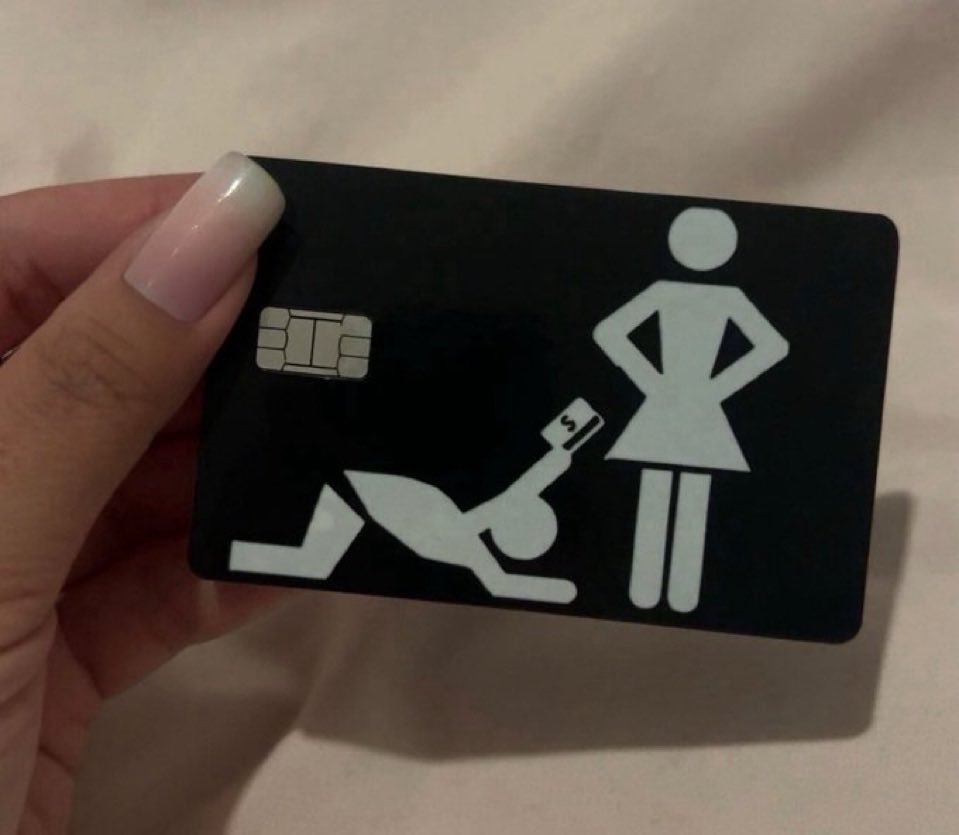 Iris_ftlv's tweet photo. Mon rêve d’avoir un moneyslave #soumis #moneyslave https://t.co/SjFkjQzr7k