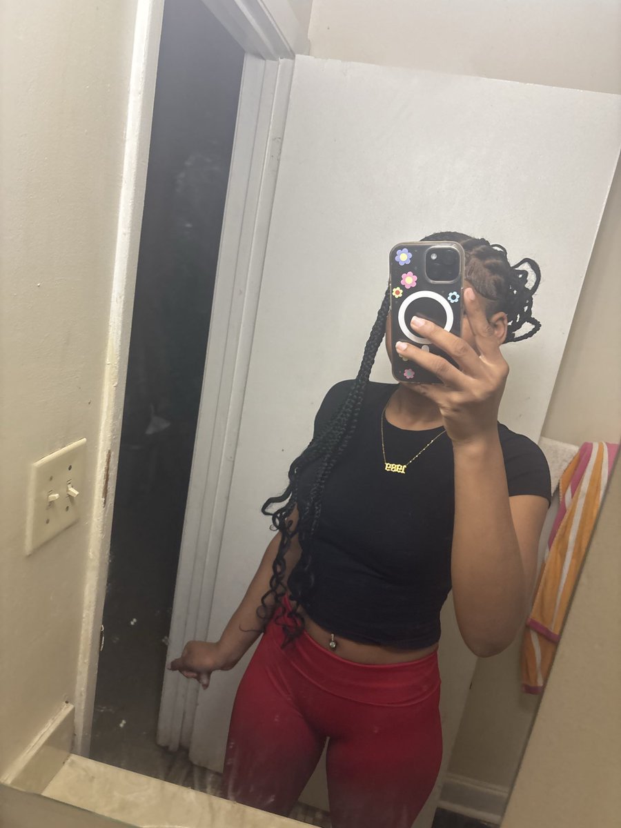 itzzjourneyy's tweet photo. 🙂I’m cute so it’s chill https://t.co/qgns0SAUc0
