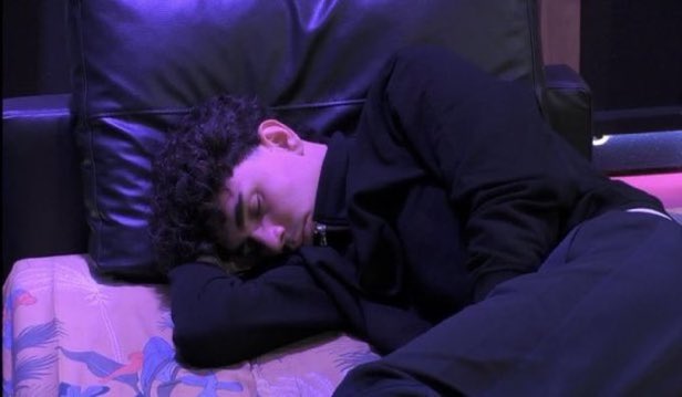 _auroraaaaaa__'s tweet photo. mi manchi scemooo sono state 18 ore intense😔💔 #gfvip https://t.co/M7AcZ2mqmX