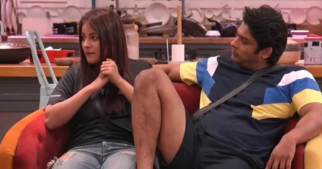 sidnazbest's tweet photo. #ShehnaazGill #Sidharthshukla @ishehnaaz_gill @sidharth_shukla #SidNaaz #BB13 beautiful memories 😍❤️🌈👑👑🧿🧿🥰🥰 good night sidnaaz ✨️🌛⭐️❤️❤️ 
#SidNaazForever ♡♡●●♡♡ #SidharthShukIaLivesOn #SidharthShuklaForever https://t.co/8pWXqA71QW
