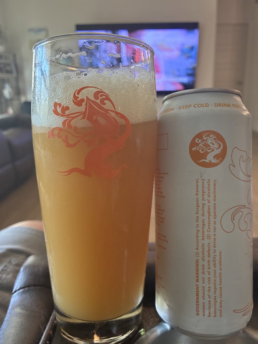 MikeSlomba's tweet photo. INTENSE Hoppy JJJuice from Tree House 🫈💥🔥🍻 JJJuliuss at 6.8% is an SBD ELITE BANGER💥😳🤯🤩🍻🔥LFG🫈🍻🍻🍻🍻🍻 https://t.co/0rTGbp5gjp