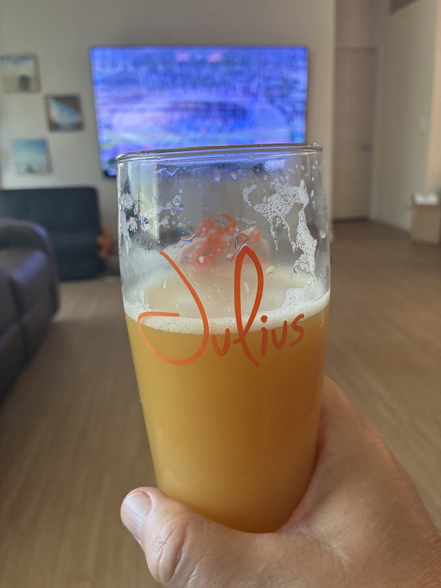 MikeSlomba's tweet photo. INTENSE Hoppy JJJuice from Tree House 🫈💥🔥🍻 JJJuliuss at 6.8% is an SBD ELITE BANGER💥😳🤯🤩🍻🔥LFG🫈🍻🍻🍻🍻🍻 https://t.co/0rTGbp5gjp