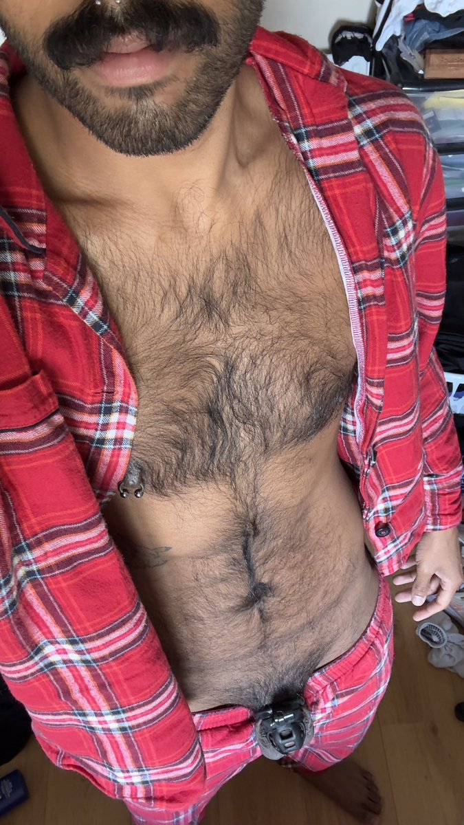 r1mm1ng's tweet photo. Day 11: lazy Sunday in PJ’s after a weekend of stretching 👊🏾 #locktober https://t.co/XaRXGX9Iqb