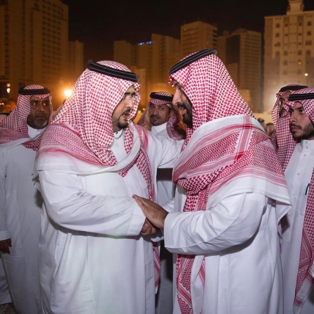 f_es's tweet photo. اللهم انصر
ولي عهدنا الامين 
#محمد_بن_سلمان 
وكن عونًا له وسخر له الارض ومن عليها والسماء ومن فيها وافتح له أبواب توفيقك ويسر أمره وقوي عزيمته ووفقه وحقق مساعيه 

اللهم ارفع رايته وزده عزًا وتمكينا واخذل من يعاديه 🇸🇦🇸🇦💚💚

#عبدالعزيز_بن_فهد https://t.co/4sfd2Ghacs