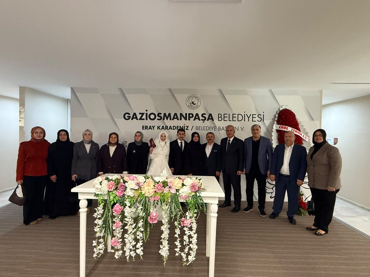 ismailerguness's tweet photo. İlçe Yönetim Kurulu Üyemiz Sn. Süleyman Ersal'ın kıymetli oğlu Ahmet Emin ile Esra kardeşlerimizin nikâh merasimine; önceki dönem İçişleri Bakanımız, İstanbul Milletvekilimiz Sn. Süleyman Soylu, Belediye Başkan Vekilimiz Sn. Eray Karadeniz ve önceki dönem İlçe Başkanımız Sn. Fatih Aydemir ile birlikte katılarak mutluluklarına şahitlik ettik.

Cami ve Ersal ailelerini gönülden tebrik ediyor, genç çiftimize bir ömür boyu mutluluklar diliyorum.