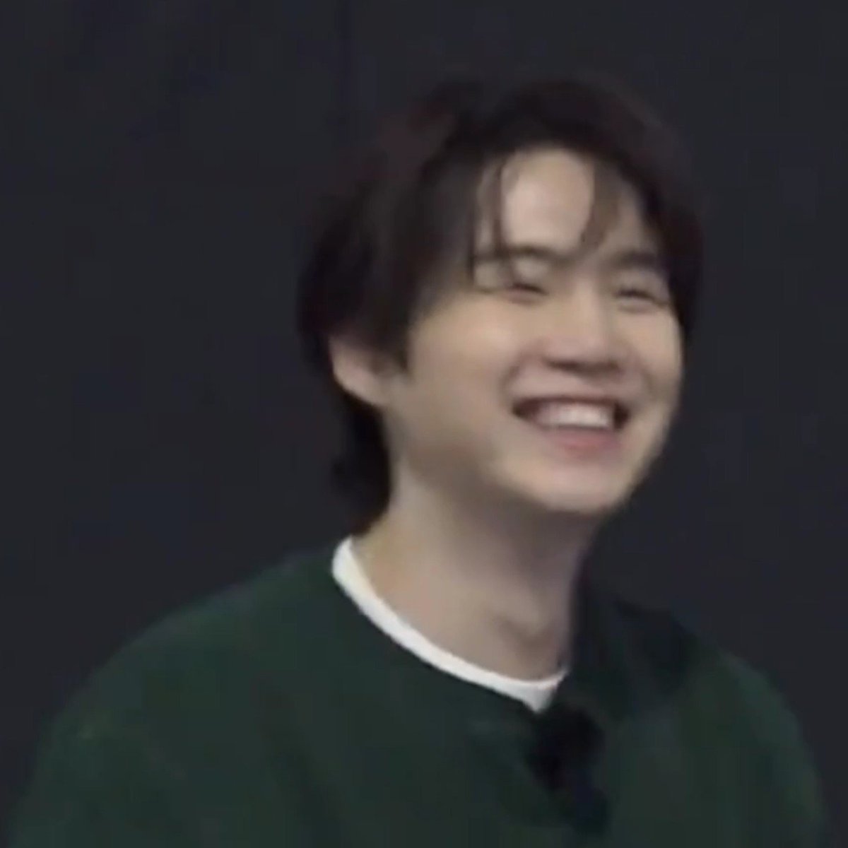 b2bsuga's tweet photo. LETS ALL DIE FOR YOONGI https://t.co/jwJmpsf1f5