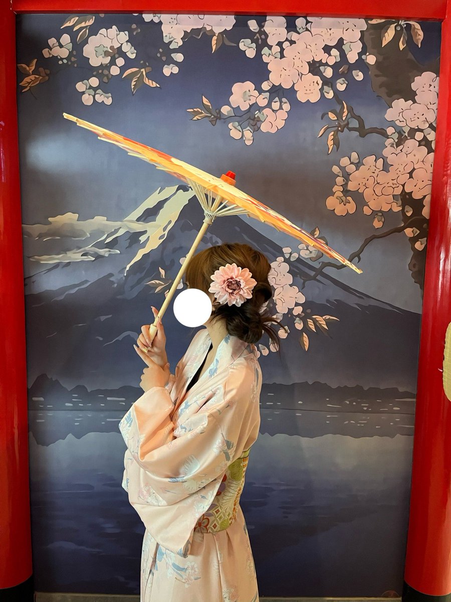 lkmmti's tweet photo. 式の日に和風の蓟を添えて、惭の気持ちを少しだけ、化粧直して伝える。 https://t.co/jJMytlFlsT