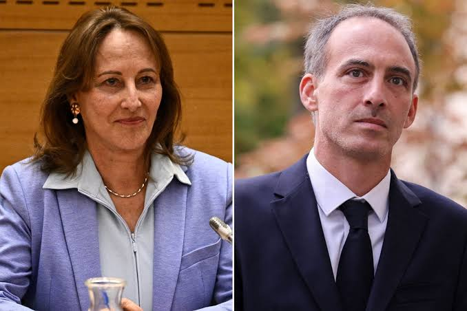 LouFrance75's tweet photo. Volée de plumes au PS : La dinde vient de se faire bouffer par le renardeau Glucksman https://t.co/ZZqxCocBoB